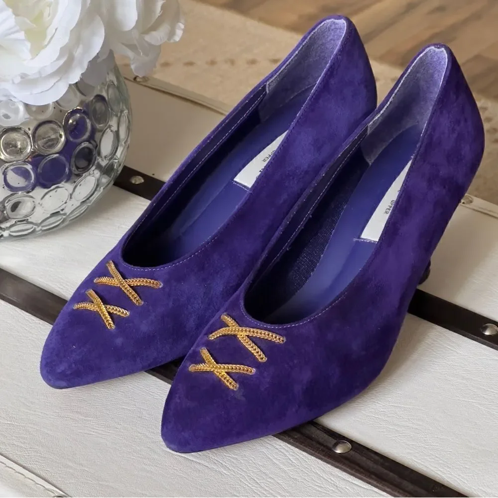 Carriage Court Vintage Blanche Purple Suede Upper Kitten Heel Shoes Size 6.5